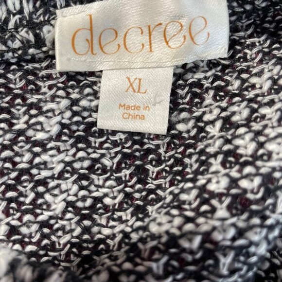 Decree Women's Black White XL‎ Cropped Sweater With Plaid Hi Lo Hem Cami - Picture 4 of 6